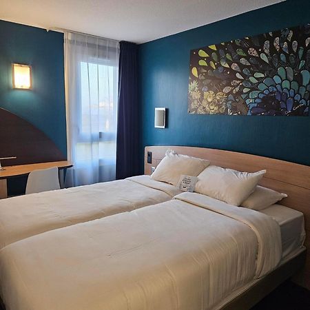 Kyriad Niort-Espace Mendesfrance Екстер'єр фото