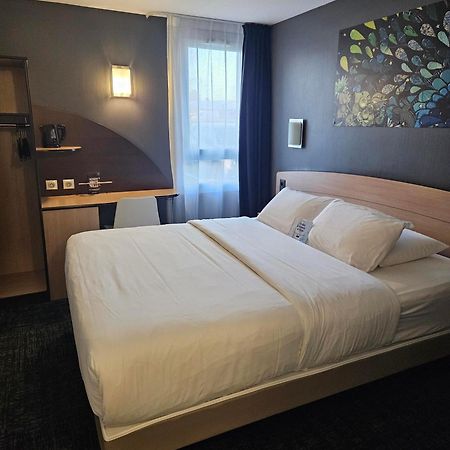 Kyriad Niort-Espace Mendesfrance Екстер'єр фото