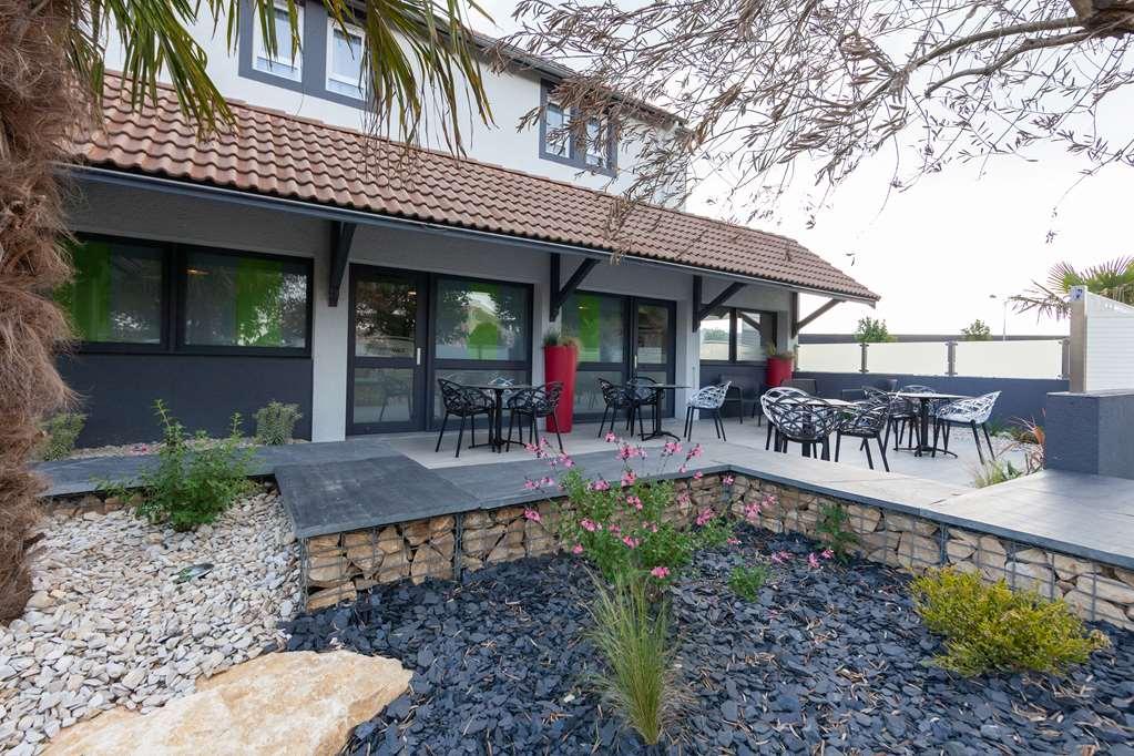 Kyriad Niort-Espace Mendesfrance Екстер'єр фото