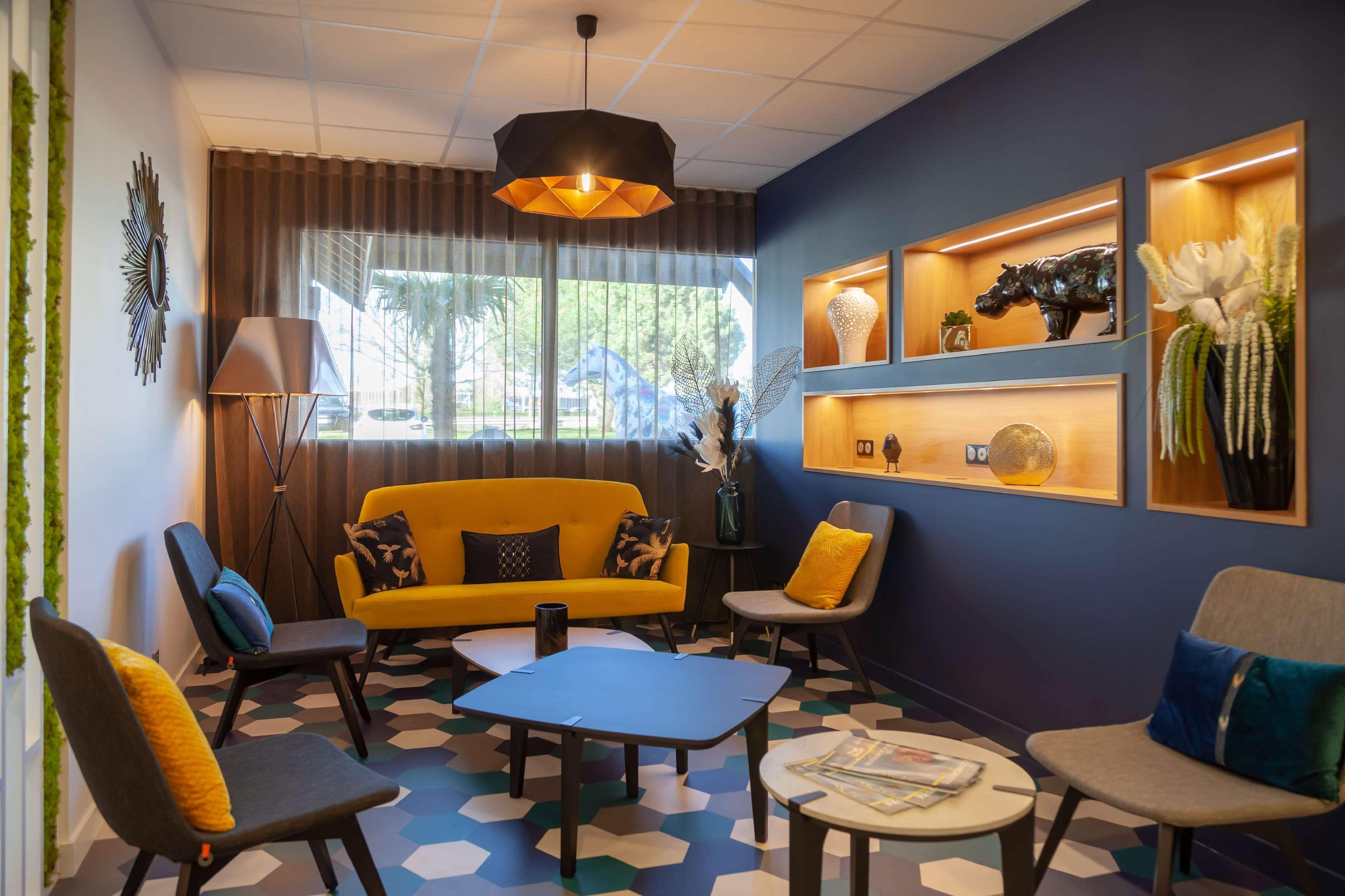 Kyriad Niort-Espace Mendesfrance Екстер'єр фото