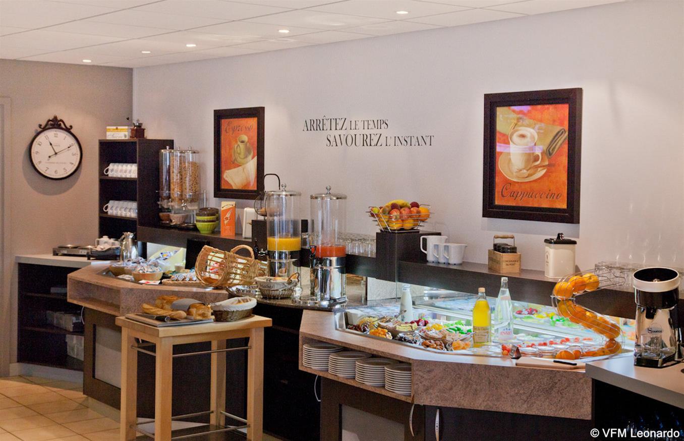 Kyriad Niort-Espace Mendesfrance Екстер'єр фото