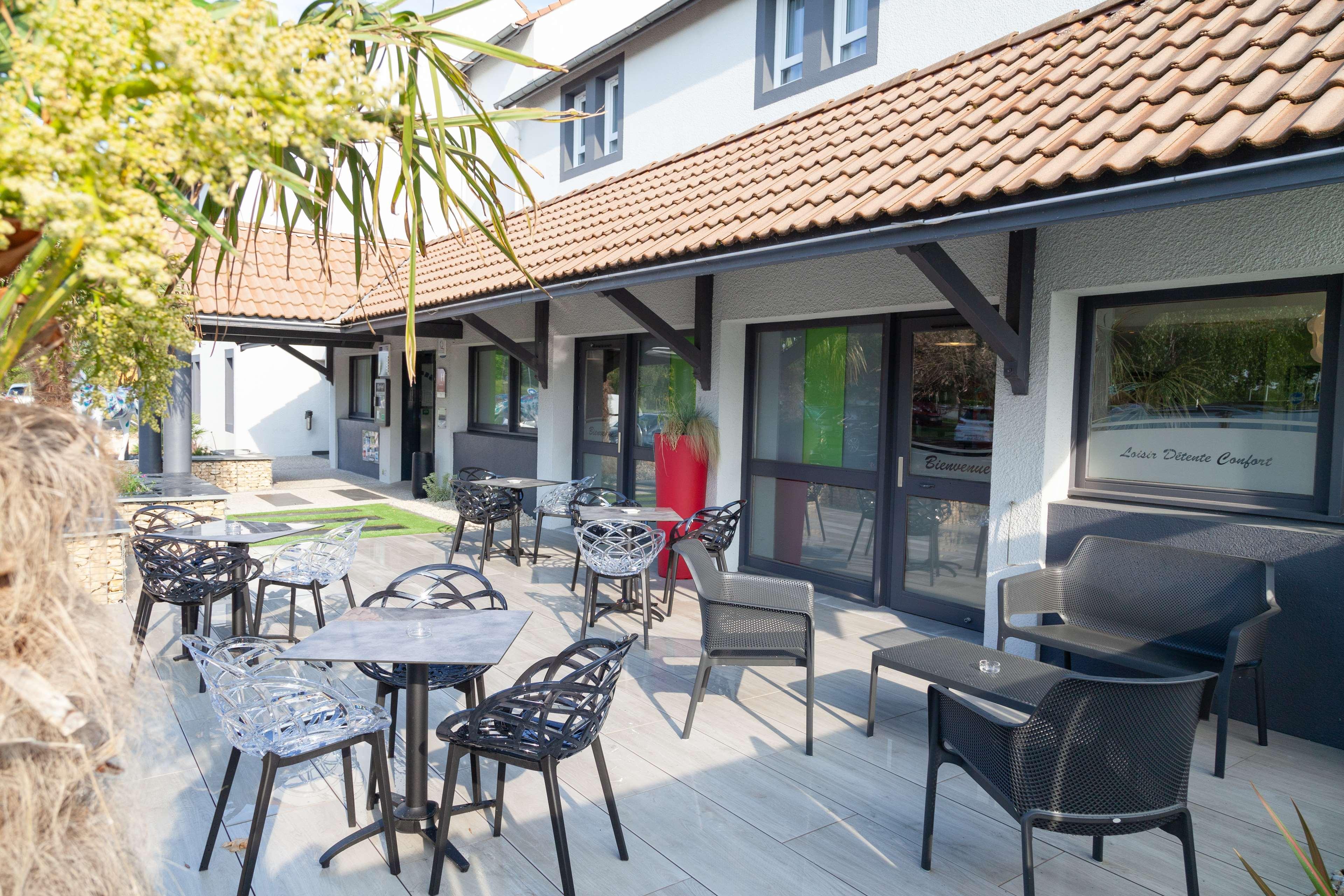 Kyriad Niort-Espace Mendesfrance Екстер'єр фото
