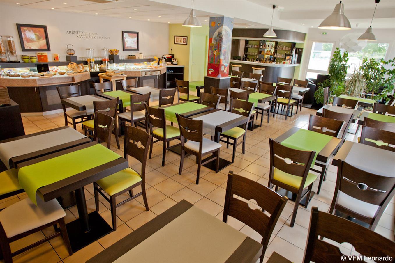 Kyriad Niort-Espace Mendesfrance Екстер'єр фото