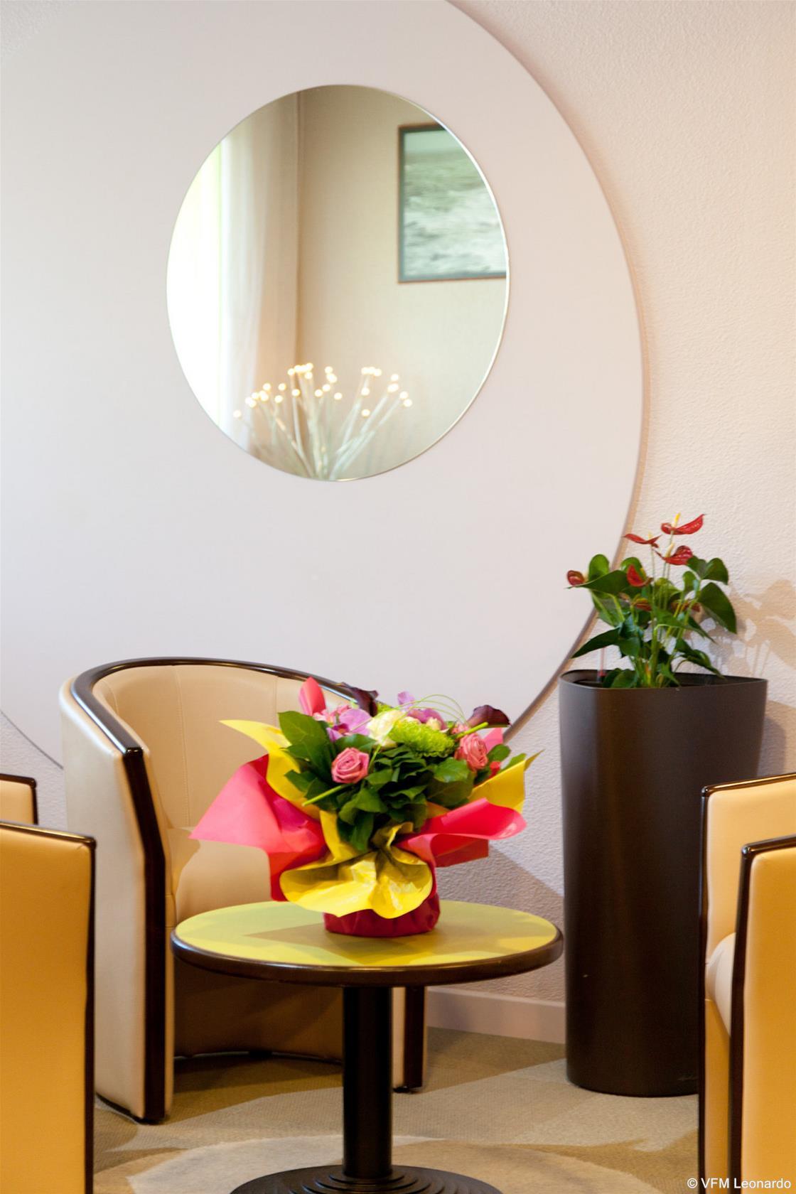 Kyriad Niort-Espace Mendesfrance Екстер'єр фото