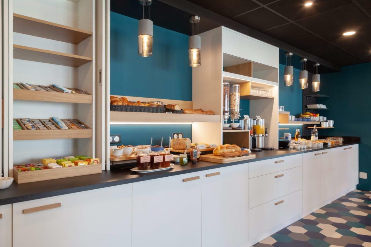 Kyriad Niort-Espace Mendesfrance Екстер'єр фото